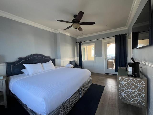 Room image 3